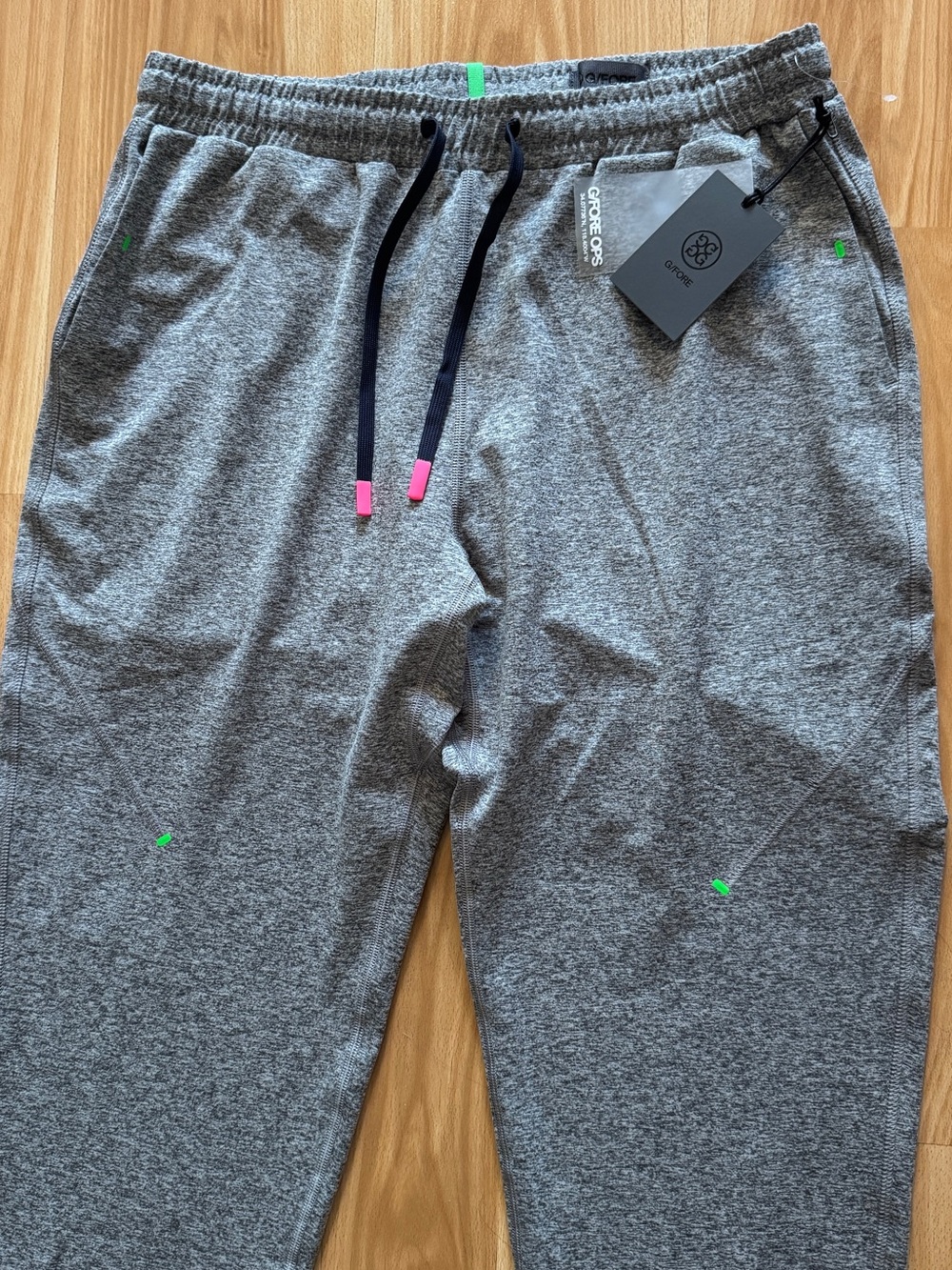 NEW- G FORE G4 OPS Canyon Jogger Pants- GMB90003- Men’s Medium